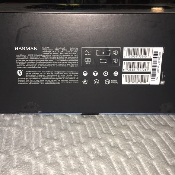 JBL Charge 4 - Picture 3 of 3